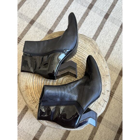 John Fluevog Slash Angular Ankle Bootie Black Leather Women’s 6.5 Point Toe Mesh - Picture 6 of 11